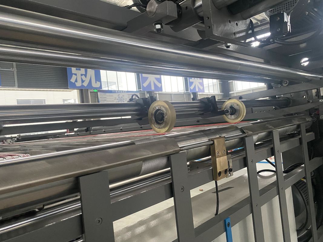 120-600gsm แผ่นเคลือบอัตโนมัติขลุ่ยอัตโนมัติเครื่องเคลือบลูกฟูก CE