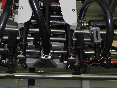 กระดาษลูกฟูก เครื่องประกบขลุ่ยอัตโนมัติ 100 แผ่น/นาที DF-1450S